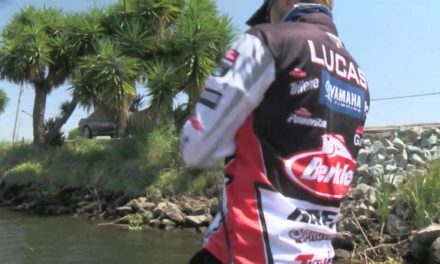 Justin Lucas with a 10 on Day 3 BASS Live www.bassmaster.com