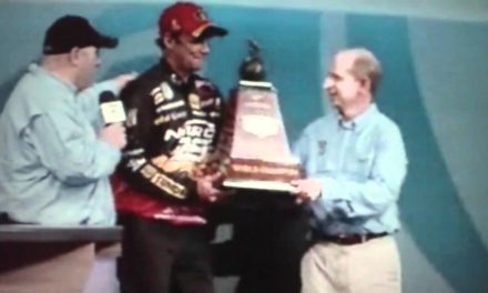 Kevin VanDam "KVD" Wins 2011 Bassmaster Classic (Weigh-In included)