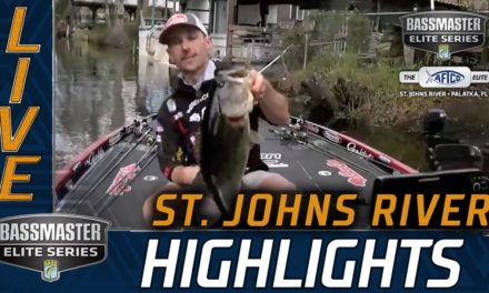 Bassmaster – John Crews lands a big St. Johns spawner on Day 1