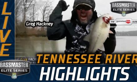Bassmaster – Greg Hackney hammers a good fish on Day 2