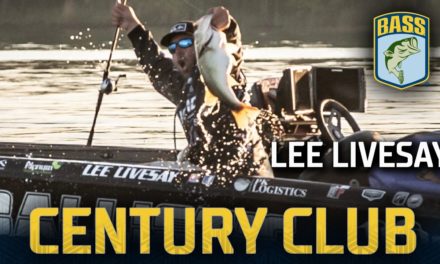 Bassmaster – Lee Livesay breaks 100 pounds at Lake Fork with a GIANT