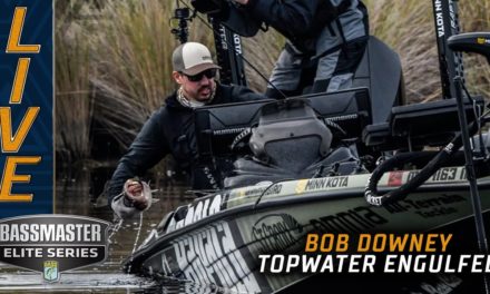 Bassmaster – St. Johns River: Bob Downey's topwater gets engulfed