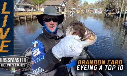 Bassmaster – St. Johns River: Brandon Card seeking a Top 10 with this big catch